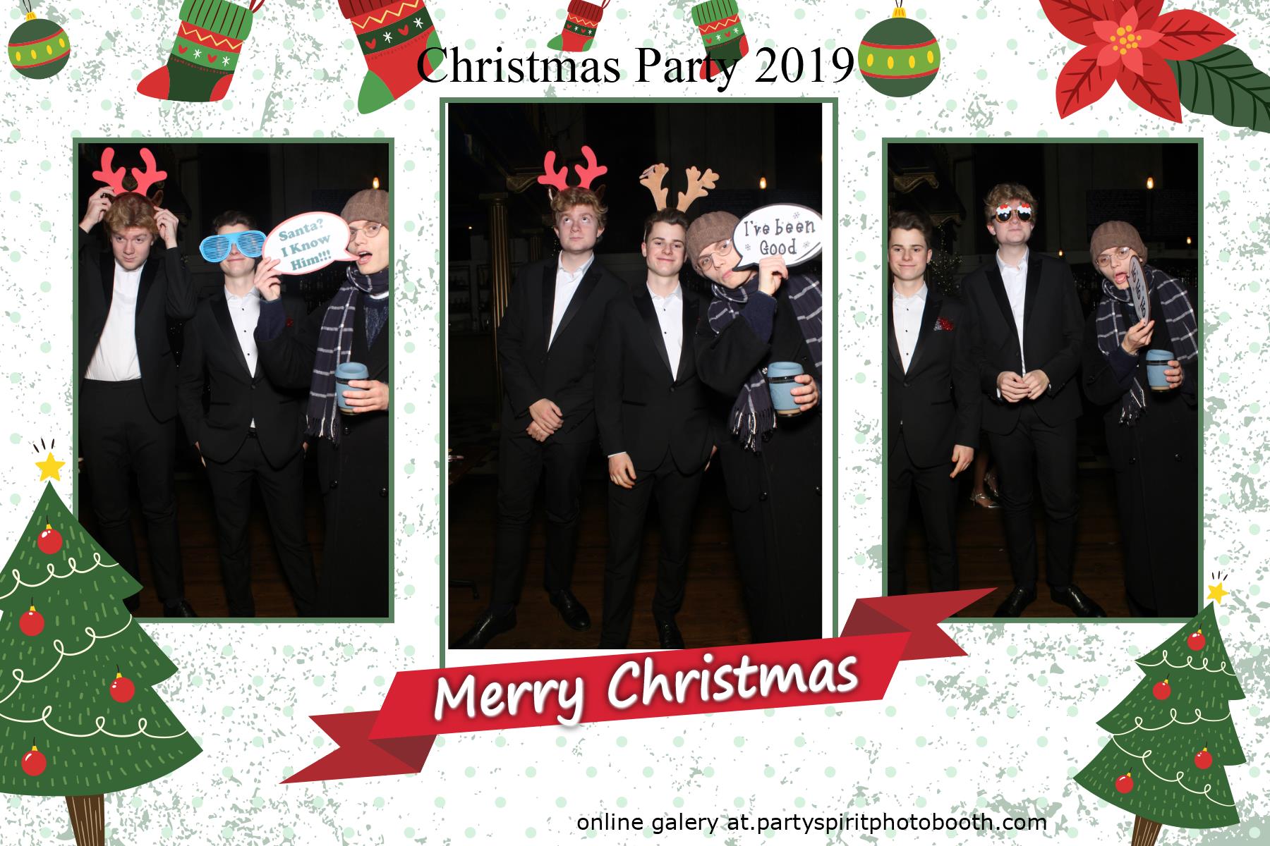 Christmas Party | View more photos from the event at gallery.partyspiritphotobooth.com/u/PartySpiritPhotoBooth/Christmas-Party-0